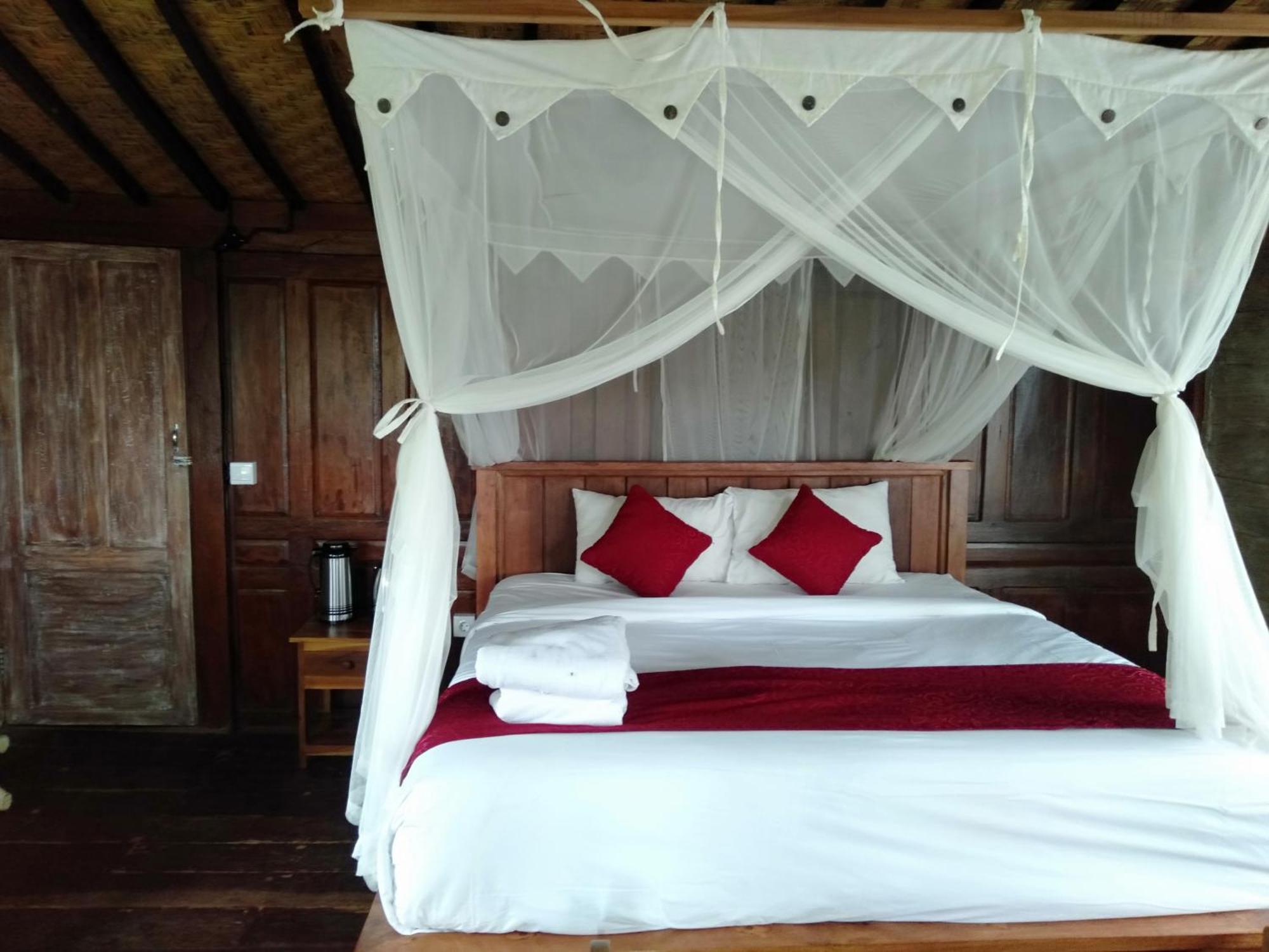 D'Ume Bendoel Homestay ジャティルウィ 部屋 写真