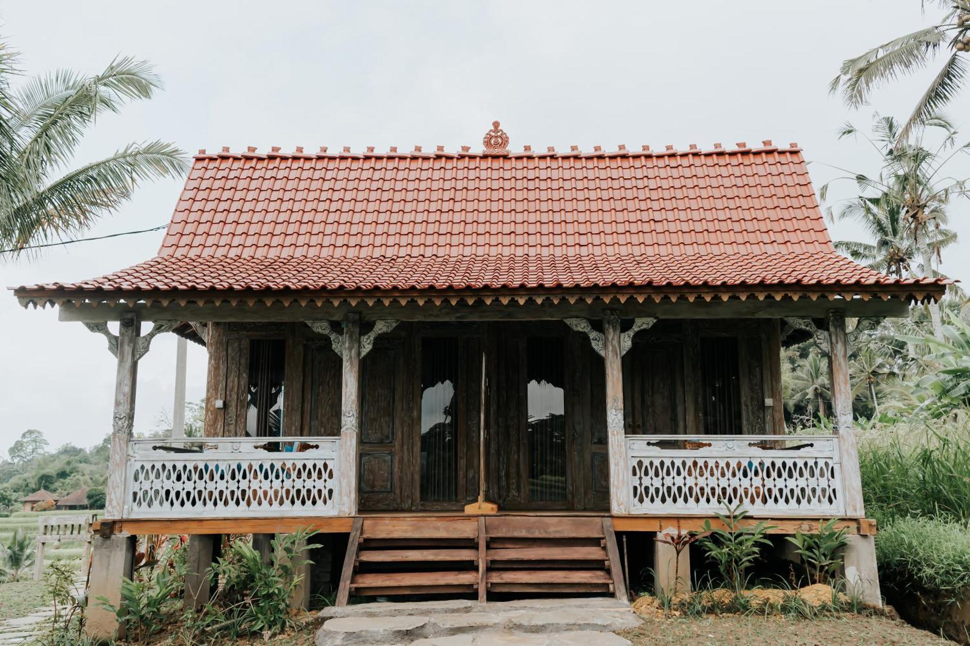 D'Ume Bendoel Homestay ジャティルウィ エクステリア 写真