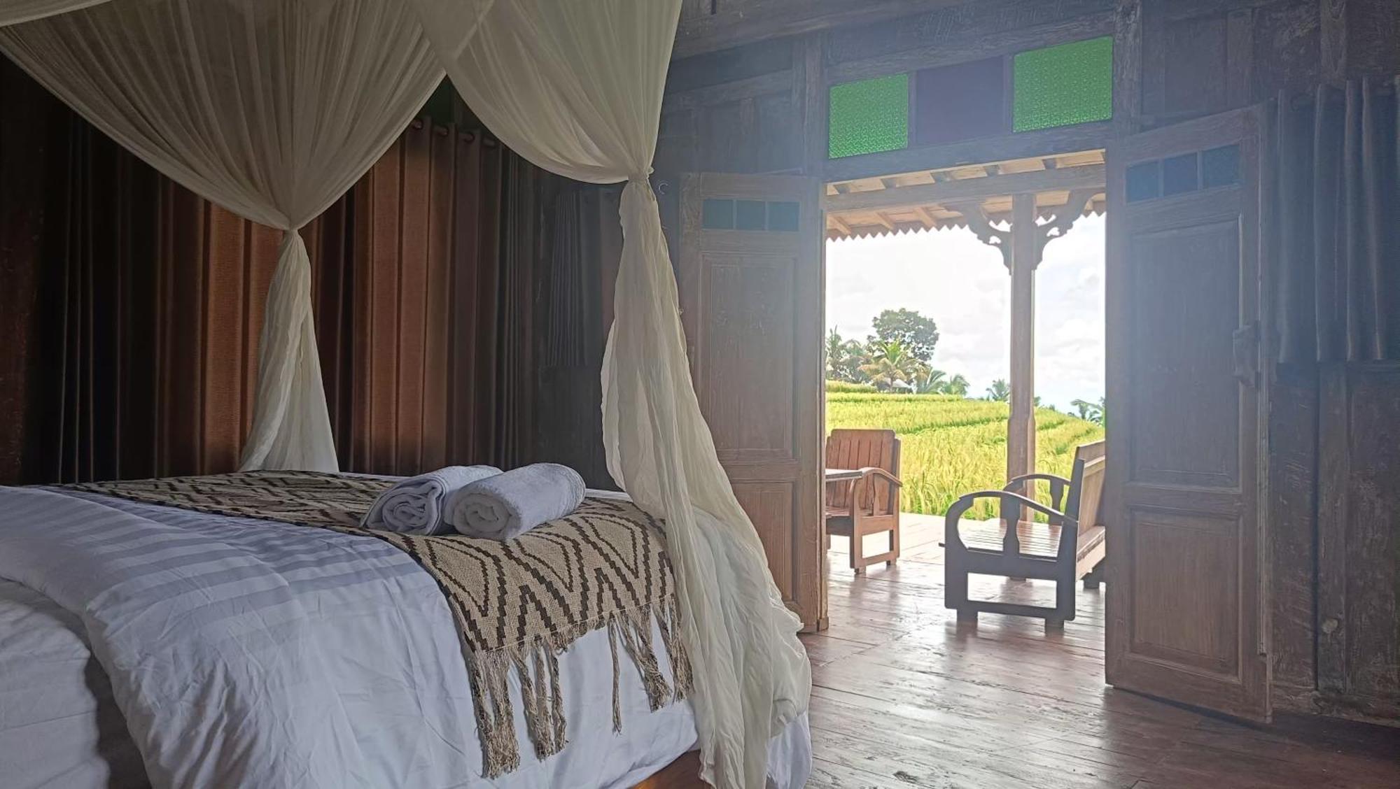 D'Ume Bendoel Homestay ジャティルウィ エクステリア 写真